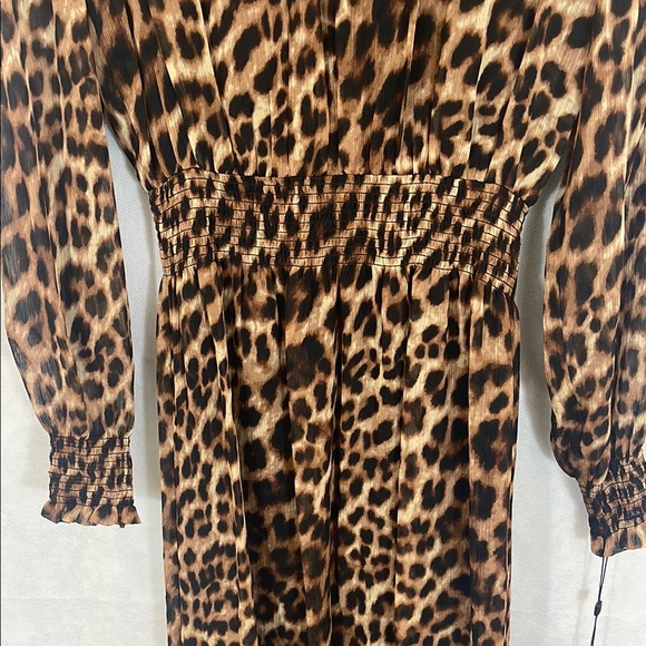 TOMMY HILFIGER Dresses & Skirts - Leopard Print Long Sleeve Dress